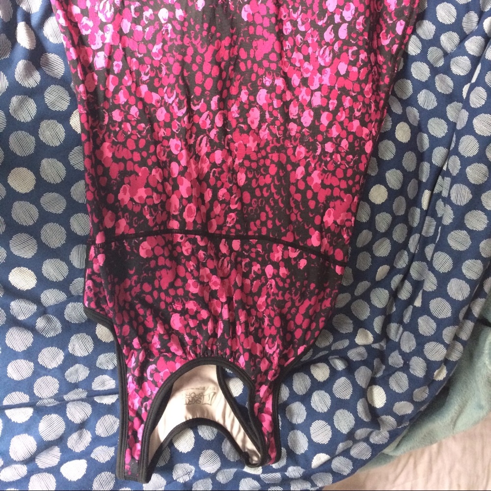 Sports dress size small